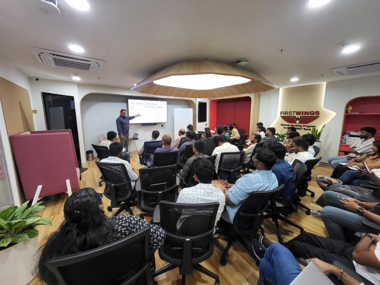 C:\Users\ADMIN\AppData\Local\Microsoft\Windows\INetCache\Content.MSO\94D3AC99.tmp